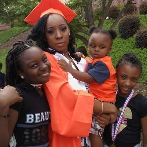 Meet your Posher, Myra